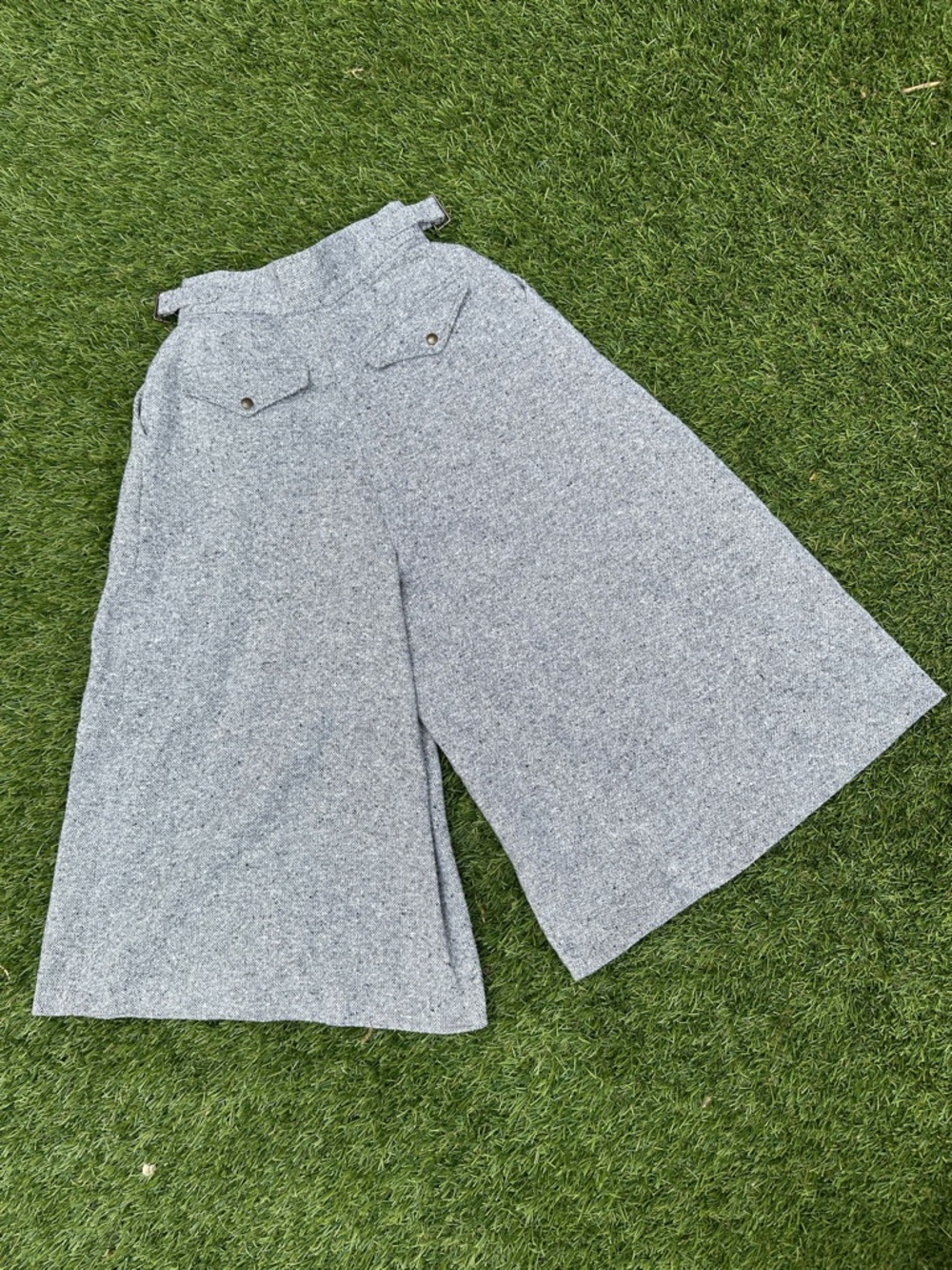 Vintage French “Creation Beauharnais Modèle” Grey Wool Culottes- 25” Waist - Picture 10 of 10